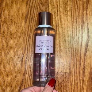 VICTORIA SECRET VELVET PETALS CRYSTAL-brand new!!